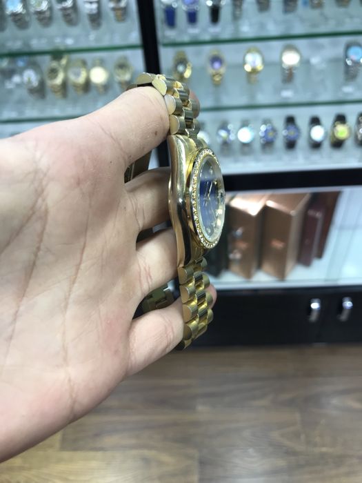 Rolex soati sotiladi