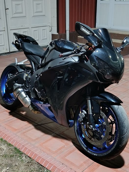 Honda cbr1000rr holati zor
