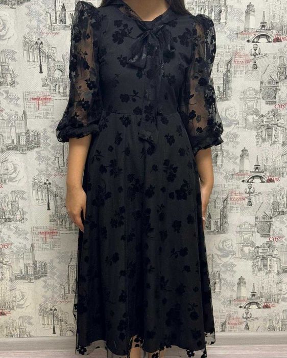 Чёрное вечернее платье