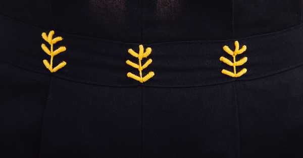 Compleu cu pantaloni  , Nicoleta Obis, brodat manual, marimea S, nou