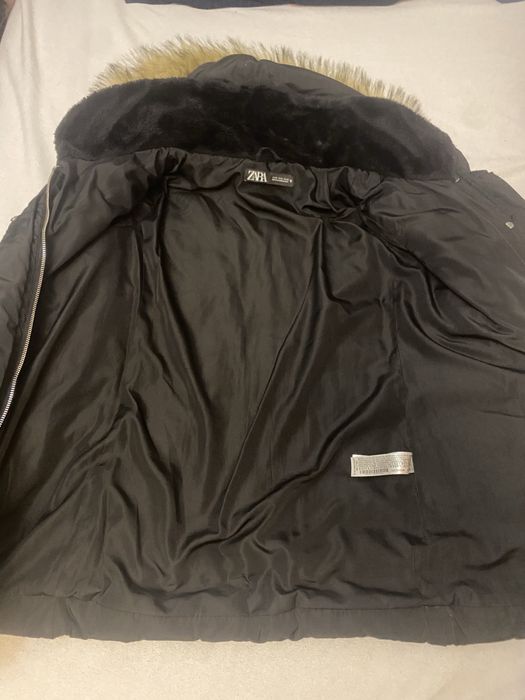Vand geaca iarna Zara, stare foarte buna