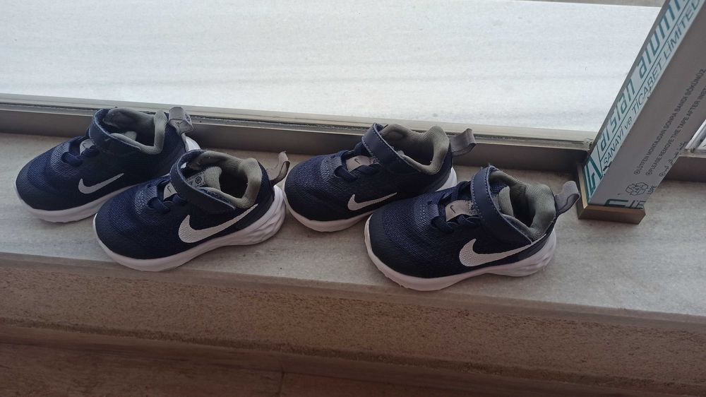 Nike Revolution 6 NN TDV DD1094-400 Детски маратонки 19.5
