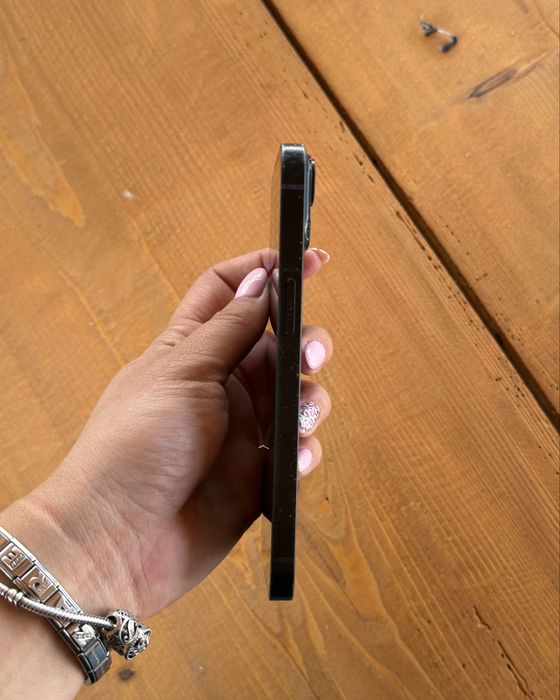 Iphone 14 в много добро състояние