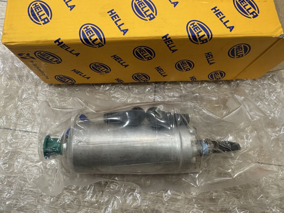 Бензинова помпа за Мерцедес 124 Е 200 HELLA