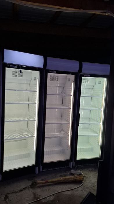 Холодильник витринные