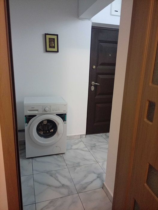 Inchiriez garsoniera zona Politia locala