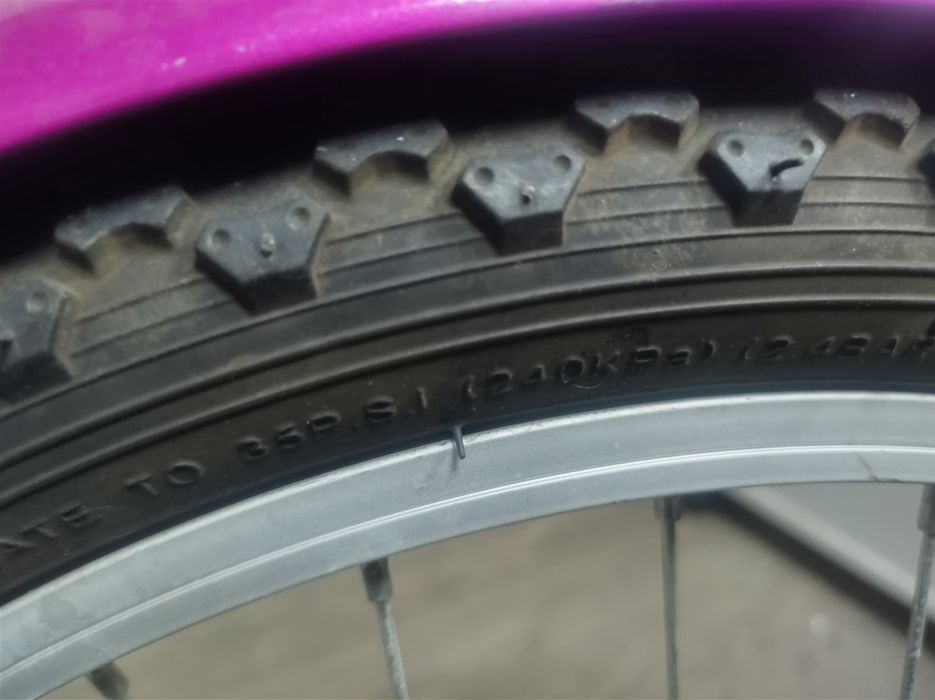 Продавам детско колело