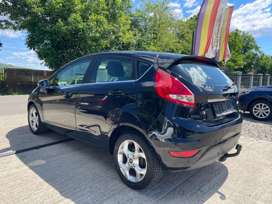 Ford fiesta 1.4 benzina 2009 titanium 97 cp RATE FIXE