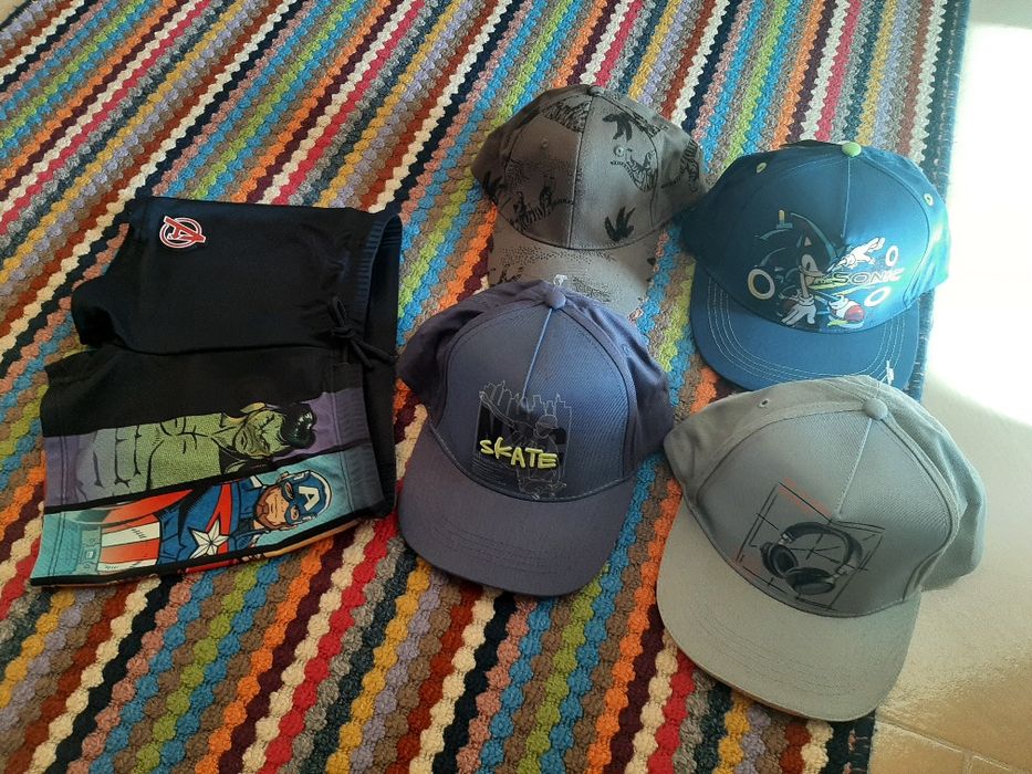 Нов сет от шапки и бански