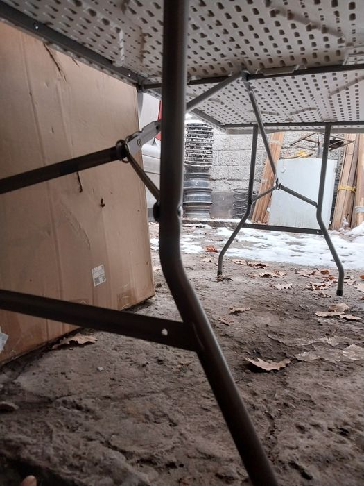 Столик туристический  продам.