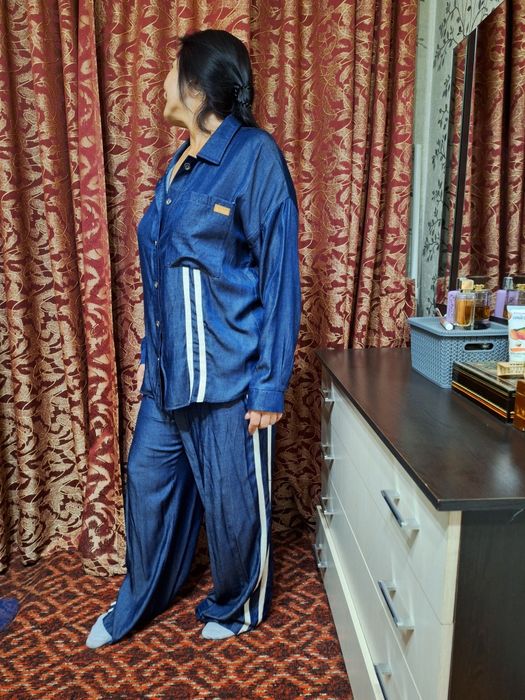 Продаётся спортивный костюм