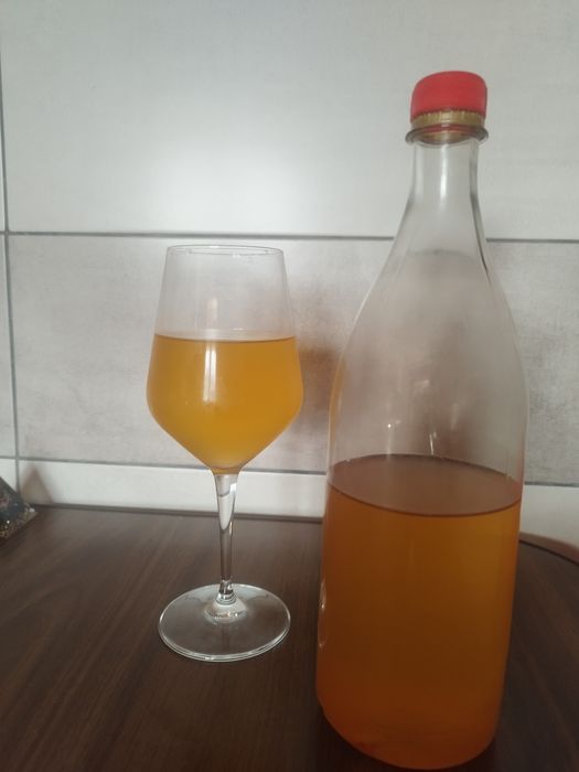 Macerat de maceșe cu miere de albine