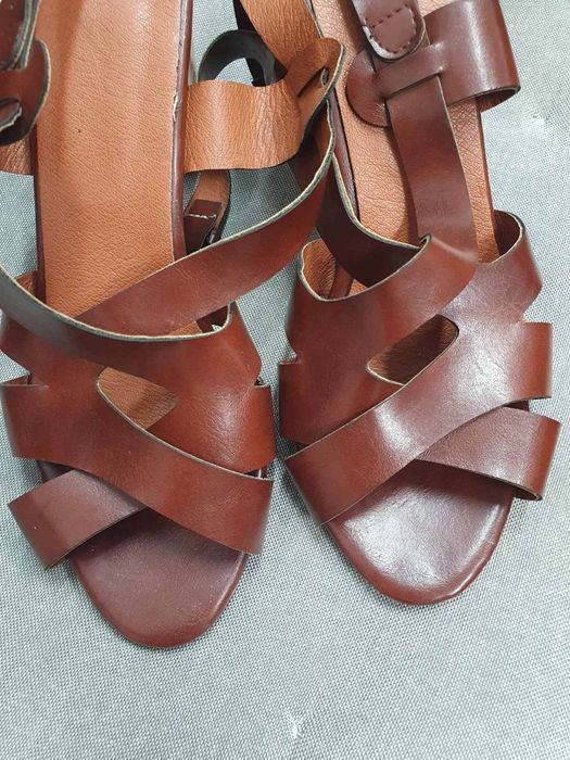 НОВИ кафяви сандали 38 номер