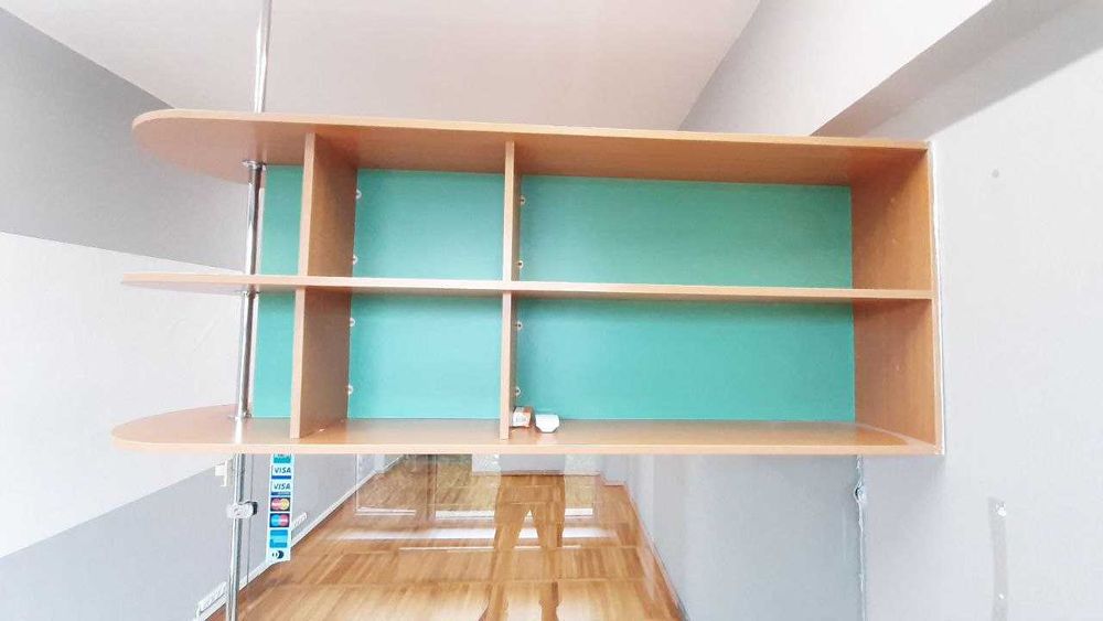 Навесной шкаф со стойкой