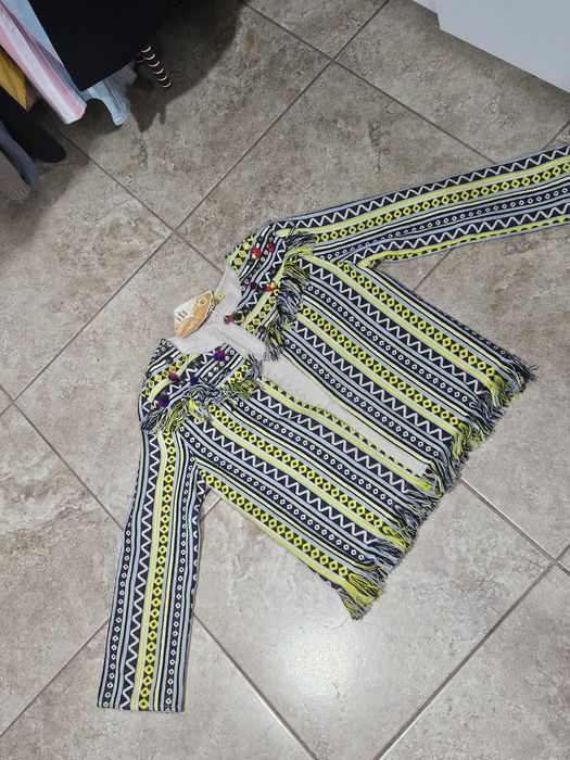 Jacheta nouă cu etichetă