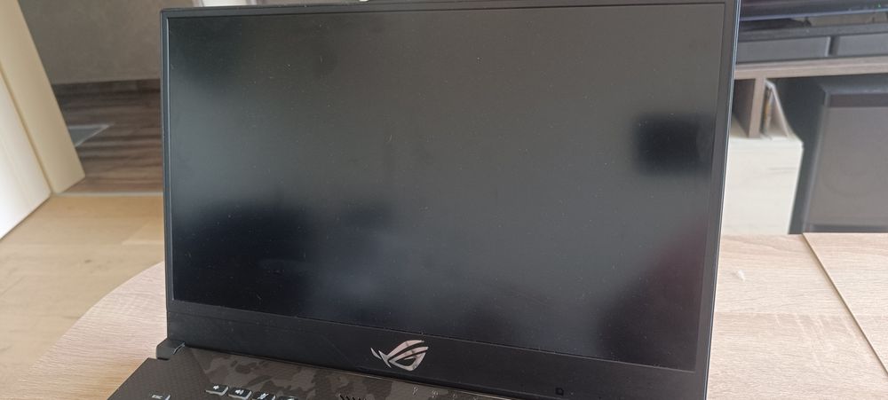 ASUS ROG Strix SCAR II gl704gv-ev008