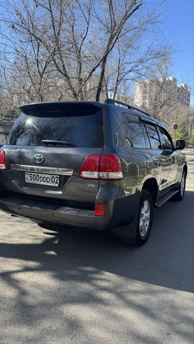 Аренда Land Cruiser 200 с водителем!