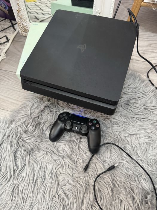 Consola playstation 4 slim
