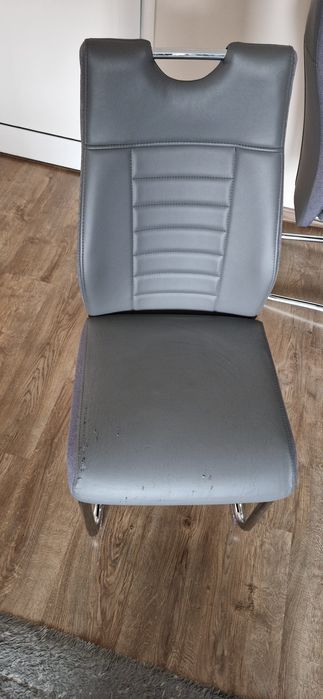 Трапезни столове