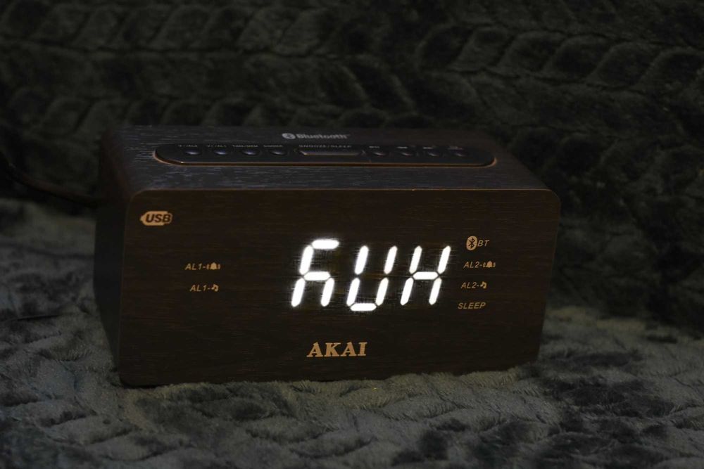 Radio Akai cu bluetooth