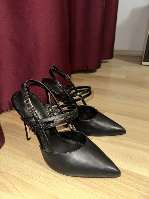 Черни токчета размер 39 River Island