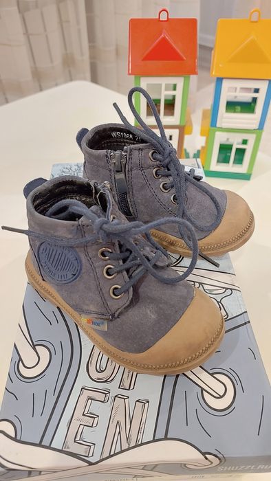 Детские демисезонные ботинки