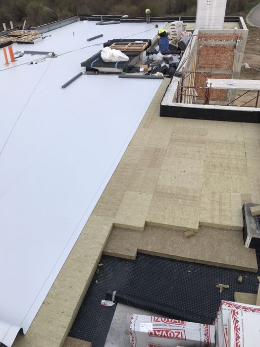 Hidroizolatii membrana PVC terase blocuri acoperisuri piscine