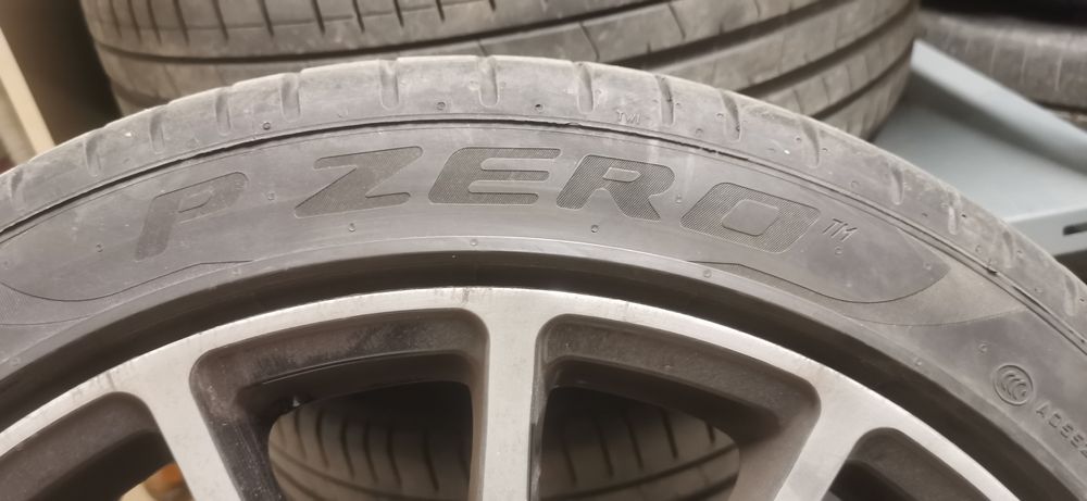 Pirelli P-Zero PZ 4 245 40 19