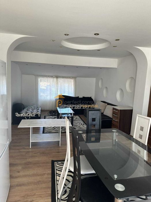 Дава се под наем Тристаен апартамент в Пловдив, Център - 120 кв.м за 400 € - Снимка #4