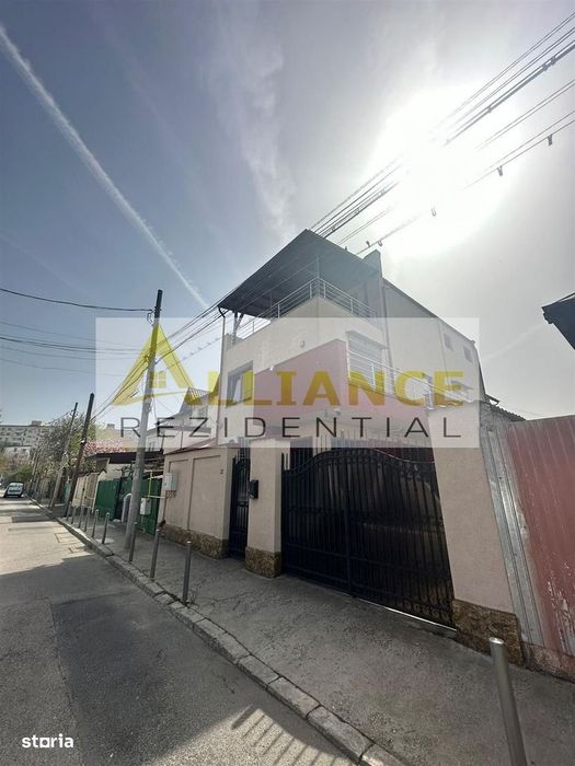 Piata Sudului ~Casa individuala 4 camere ~ 3 bai