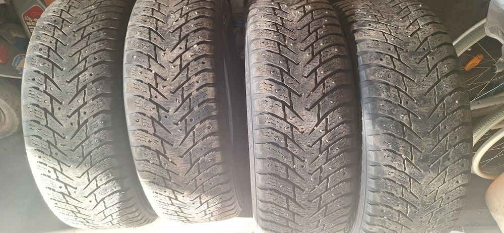 215×65×16  102 Т  Б/У. Nokian Hakkapeliitta 8.