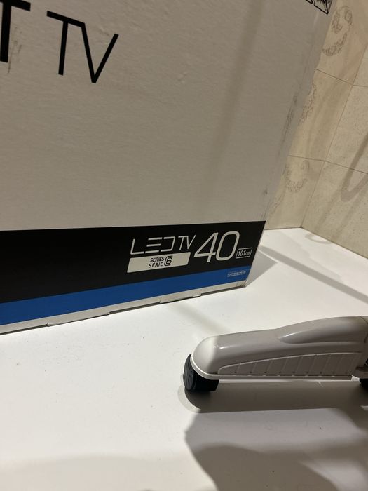Телевизор SAMSUNG 40 инча в перфектно състояние
