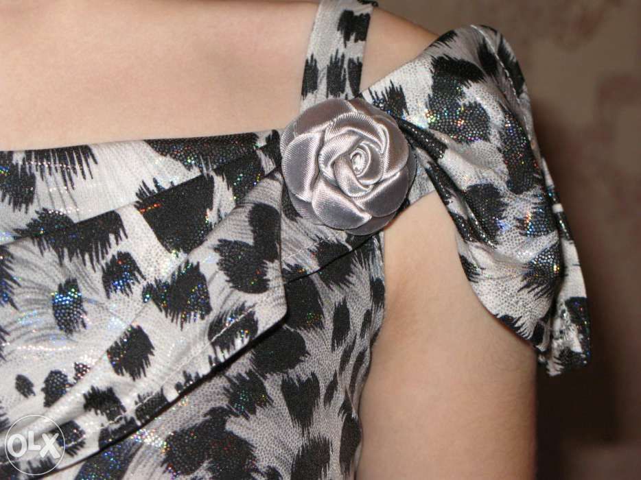 Нарядное платье