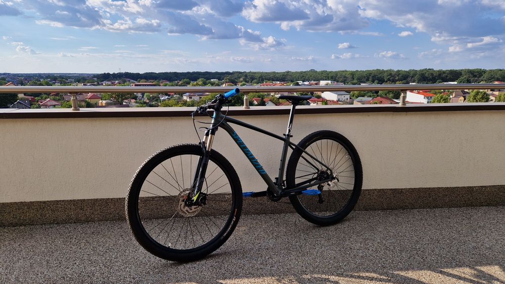 Bicicleta Specialized Rockhopper Comp 29 M | RockShox Recon Air | Shimano