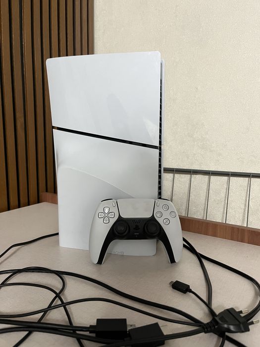 PS 5 slim очень хорошем состояние