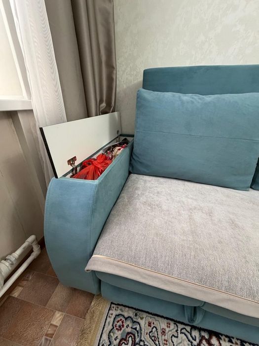 Продам диван в зал, длина 3,5 метров