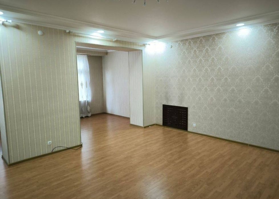 Продается 3х ком квартира, ор-р: ул. С.Азимова/Японское пос-во, 103м²