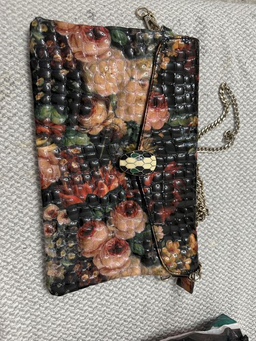 Кожаная сумочка в идеальном состоянии