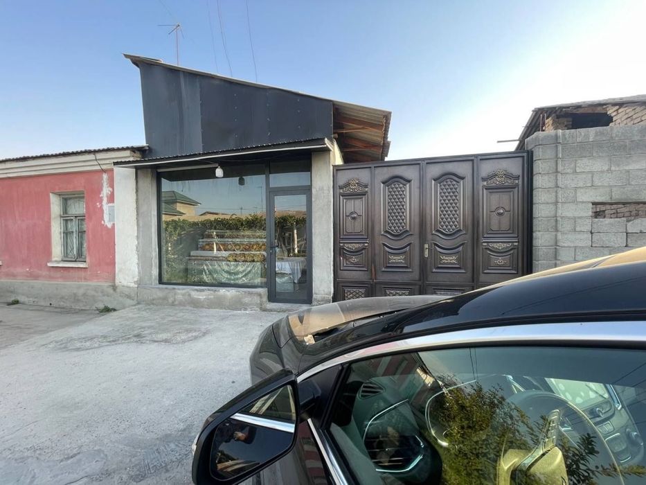 Xovli uy sotiladi