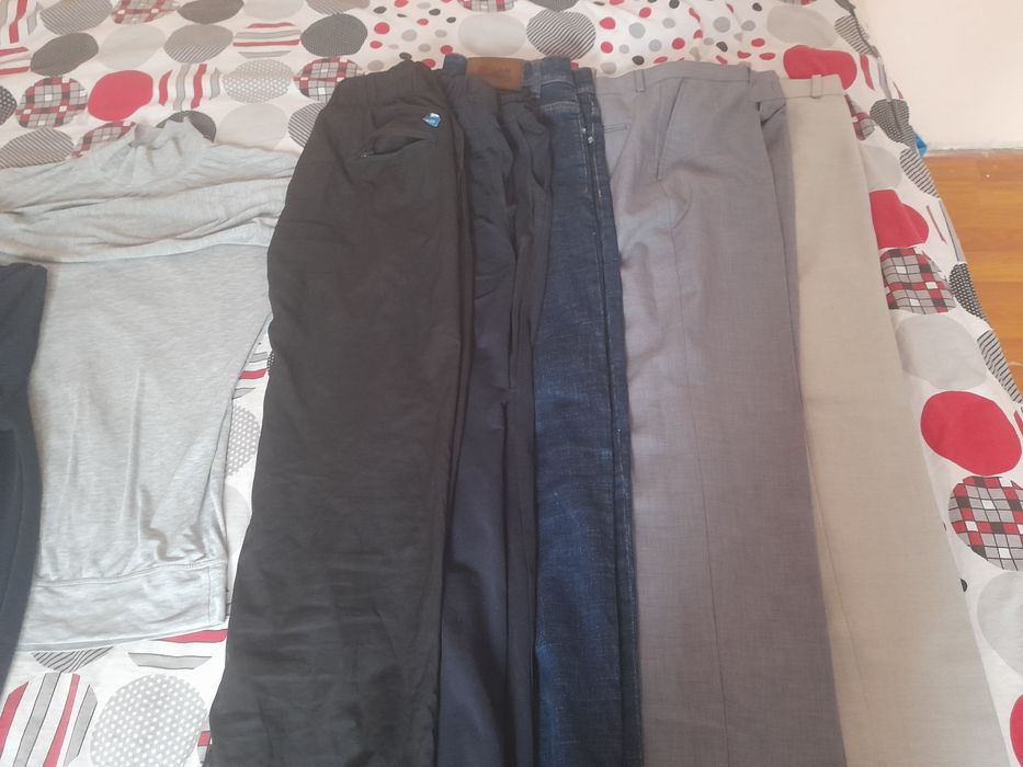 Целый большой пакет одежды