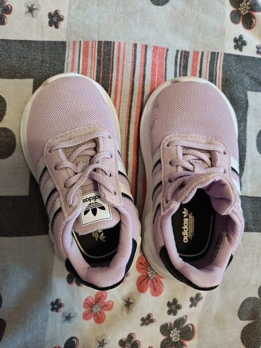 Бебешки маратонки Adidas 21.номер