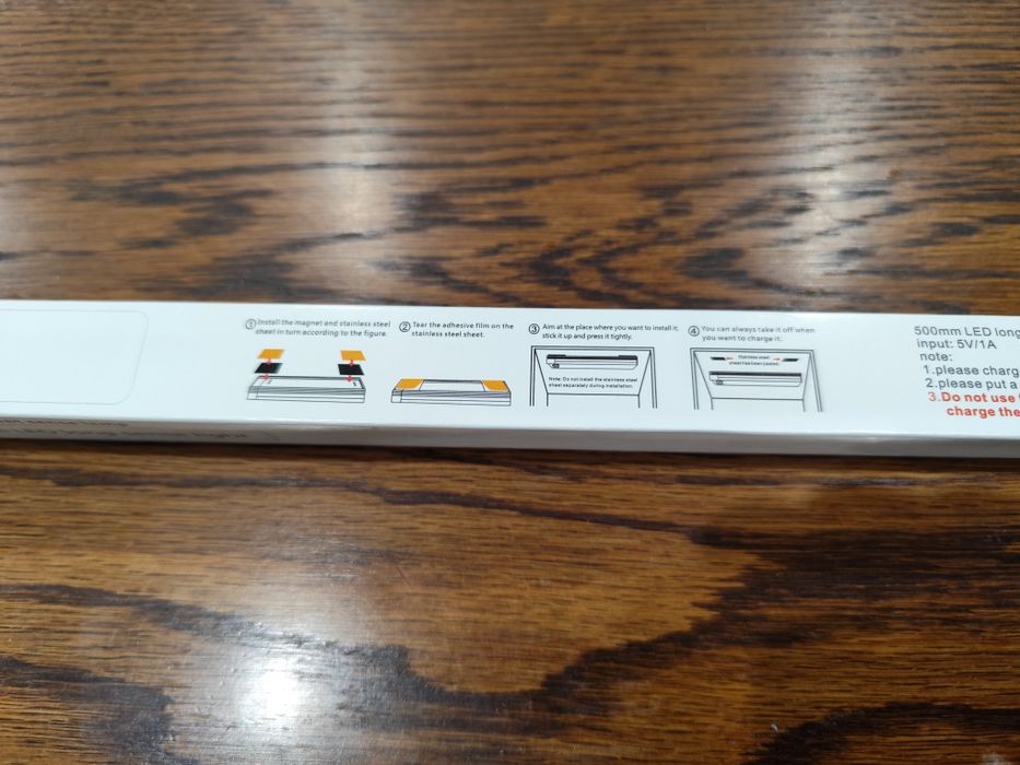 LED лампа с акумулаторна батерия и сензор за движение, 50 см