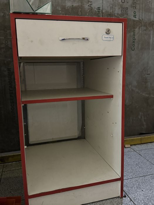 Стеллаж для выкладки товаров