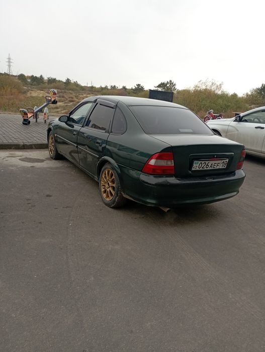 Продам машину Opel Vectra B
