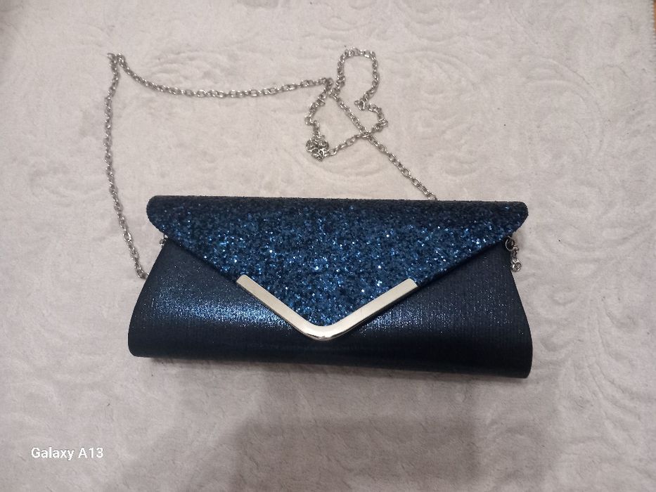 Малка дамска чантичка