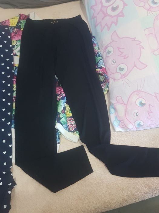 Дамски блузи и клинчета С 18лв общо