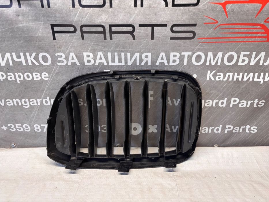 BMW X5 E70 решетка – дясна
