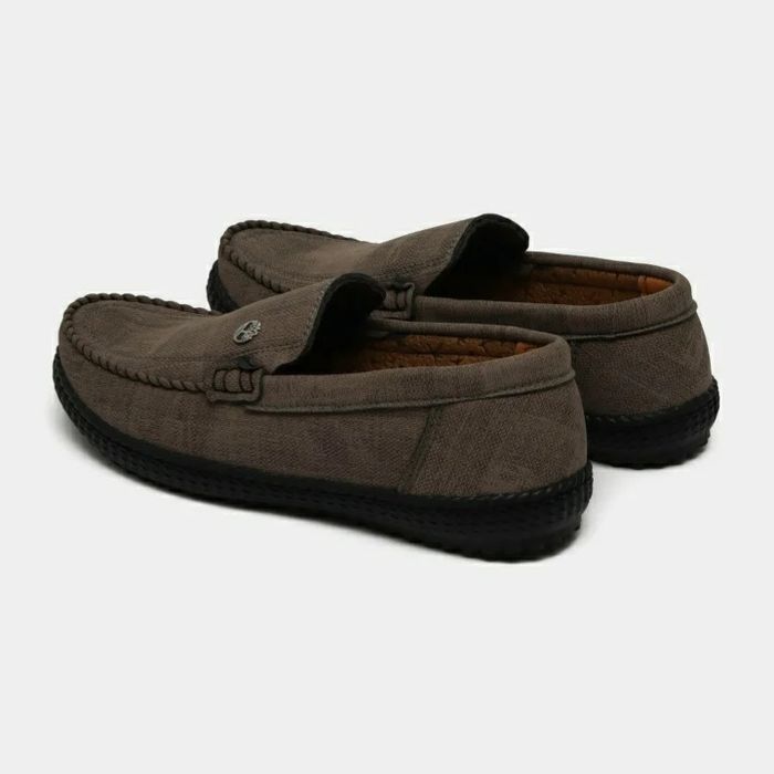 Optom poyabzal sotamiz.xamkorlikka taklif qilamiz.