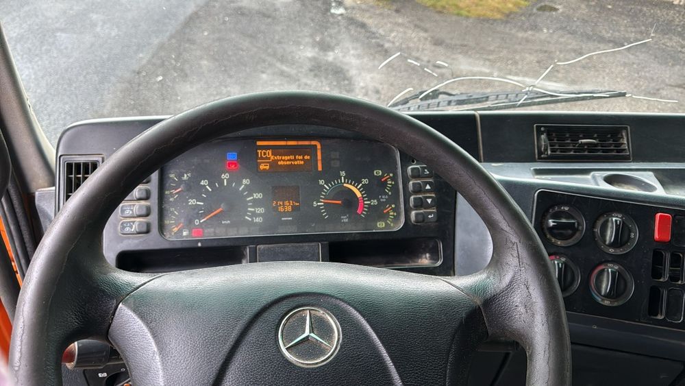 De vînzare basclă mercedes actros an fabricație 2000
