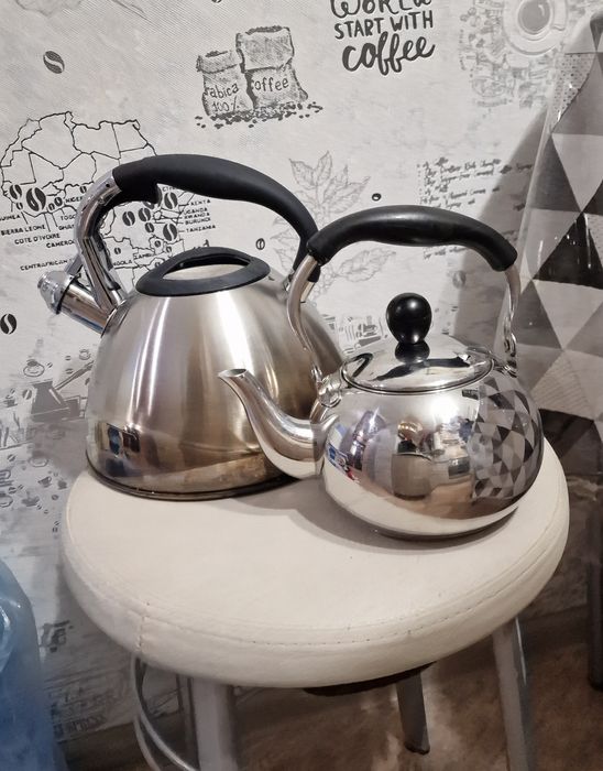 Продам чайник со свистком и заварник